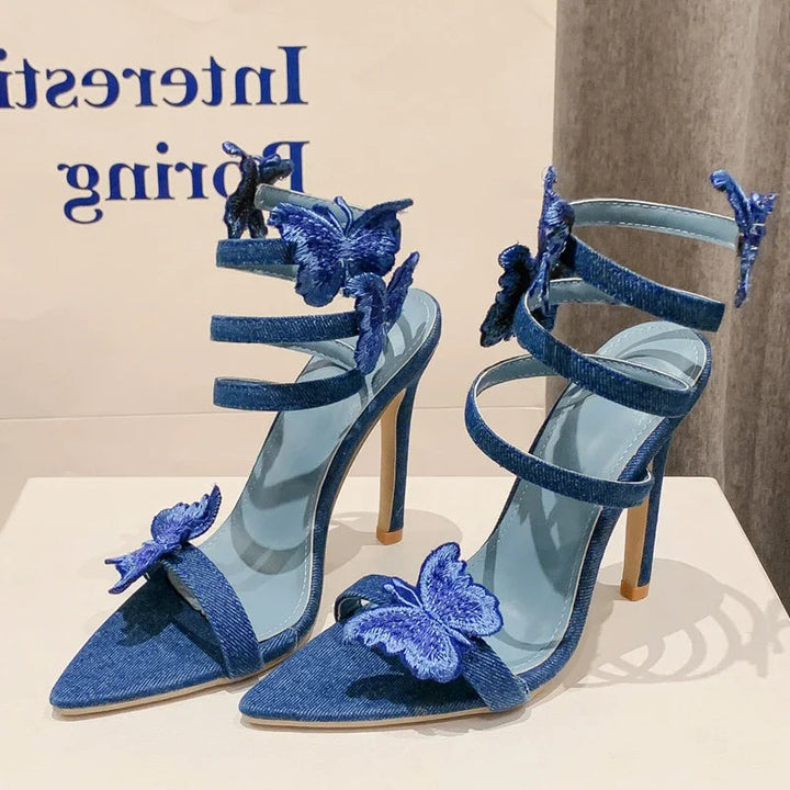 Effortlessly Elegant Heels with a Timeless Design