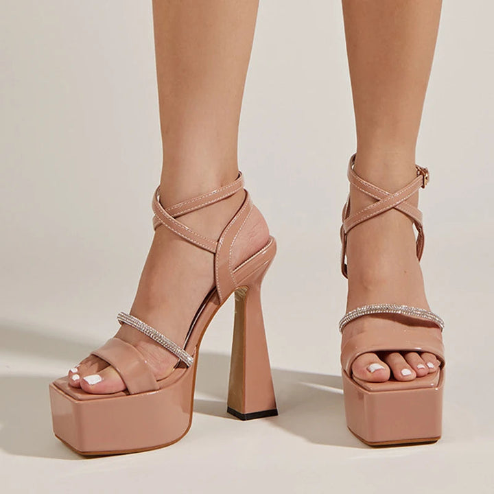 Polished Heels with an Effortless Classic Look