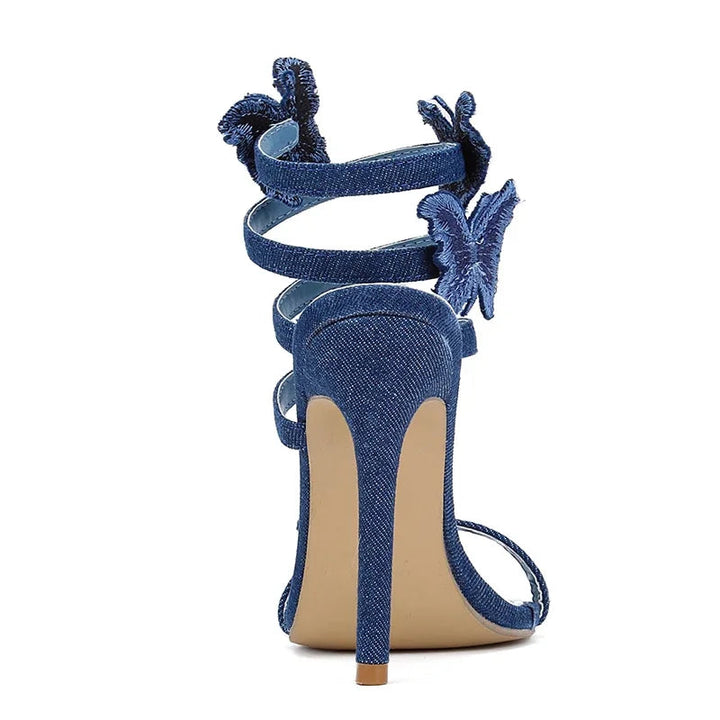 Effortlessly Elegant Heels with a Timeless Design