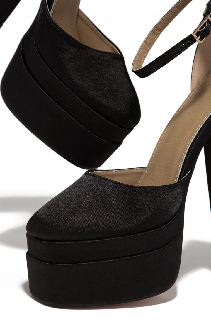 Beautifully Finished Heels in a Timeless Design