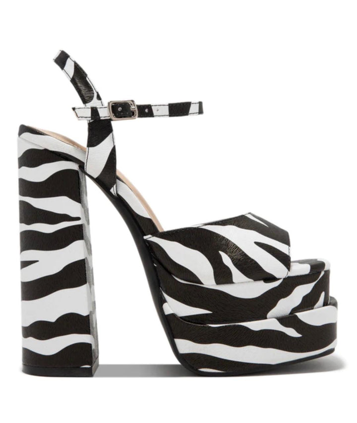 Classic Vintage Heels with a Flattering Fit