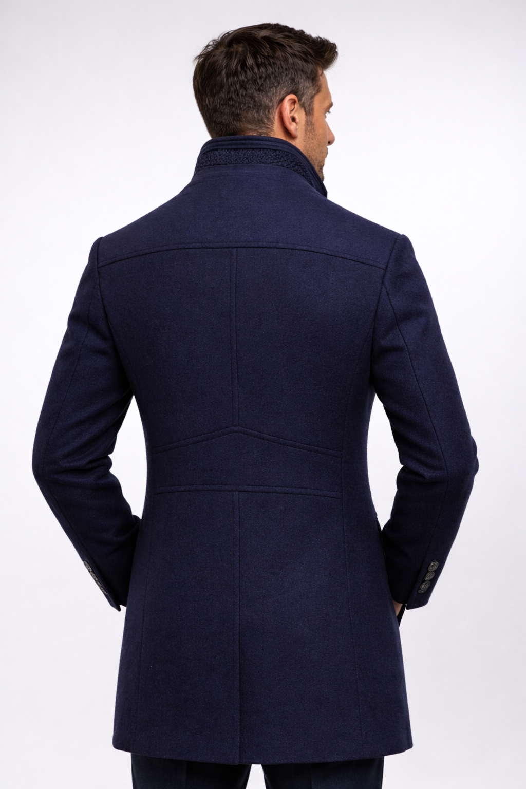 Smart Wool Coat for Autumn and Winter Layering