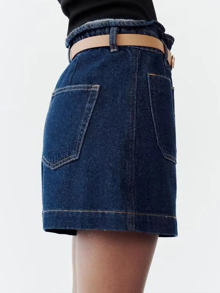 Light Wash High-Waist Frayed-Hem Denim Shorts