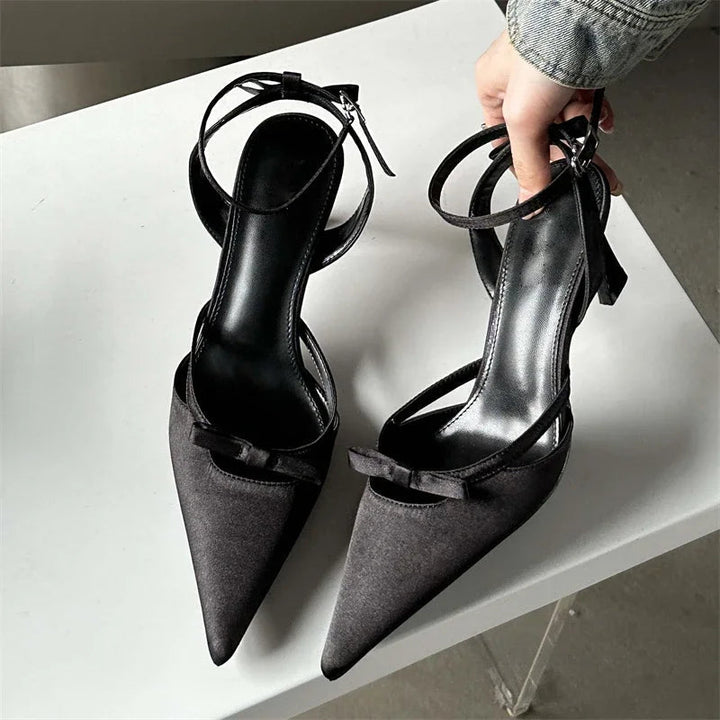 Classic Vintage Heels with a Flattering Fit
