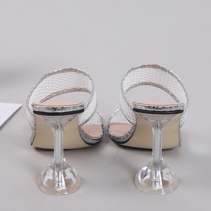 Classic Vintage Heels with a Flattering Fit